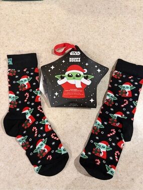 Happy Socks Star Wars The Child Holiday Crew Socks in Black, Red, Green